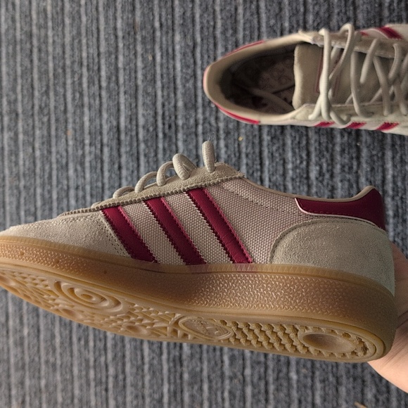 Adidas Women's Beige and Burgundy Sneakers - Picture 3 of 5